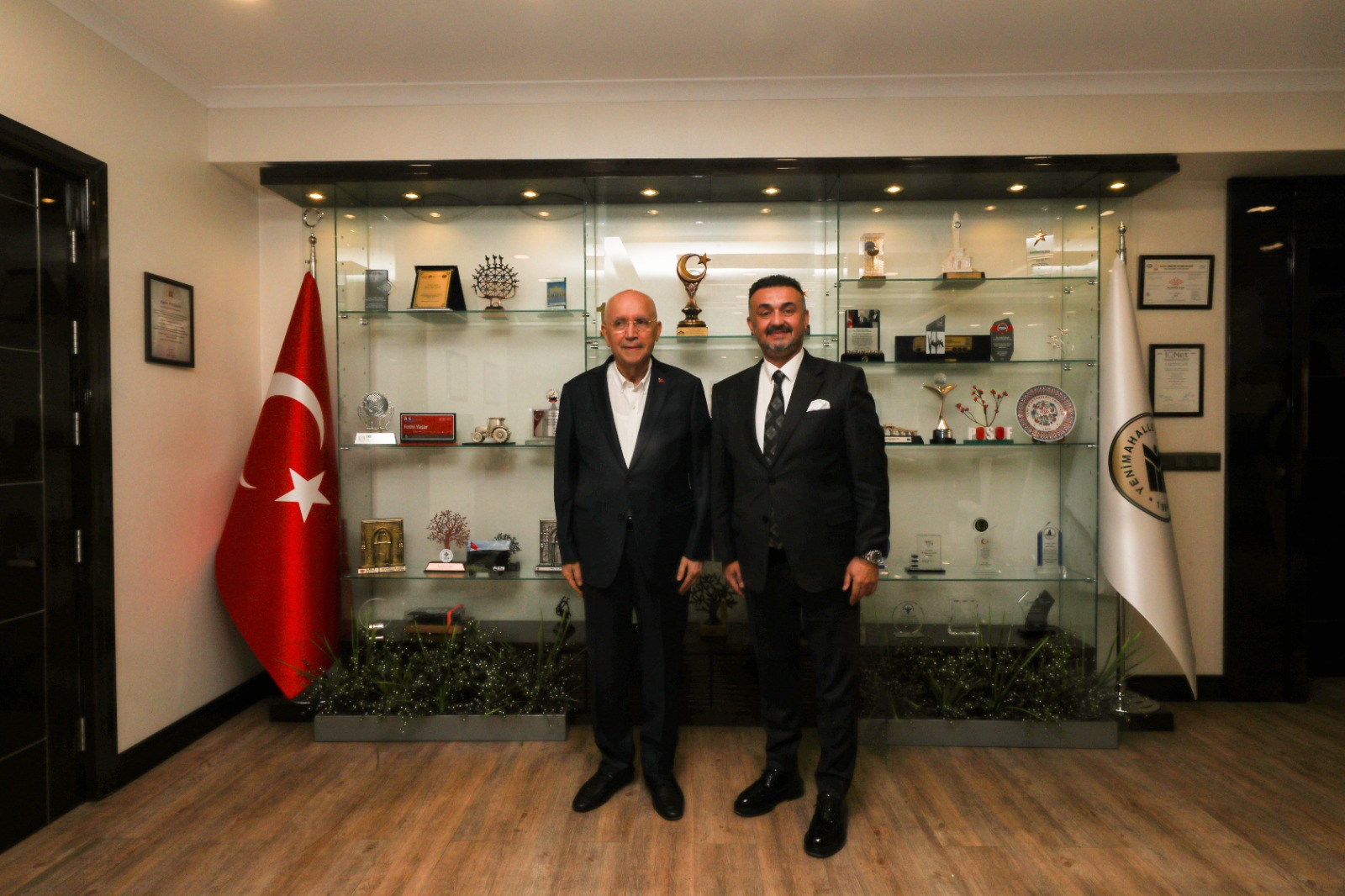 SAYIN A.Ş Yönetim Kurulu Üyesi, aynı zamanda Megabirlik Medya Yönetim