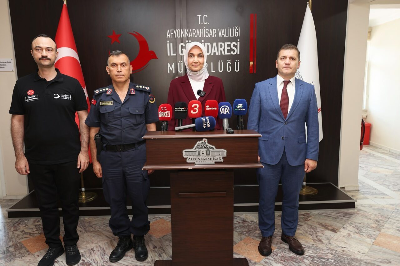 AFYONKARAHİSAR (AA) – Afyonkarahisar'da Vali Kübra Güran Yiğitbaşı, kentteki asayiş