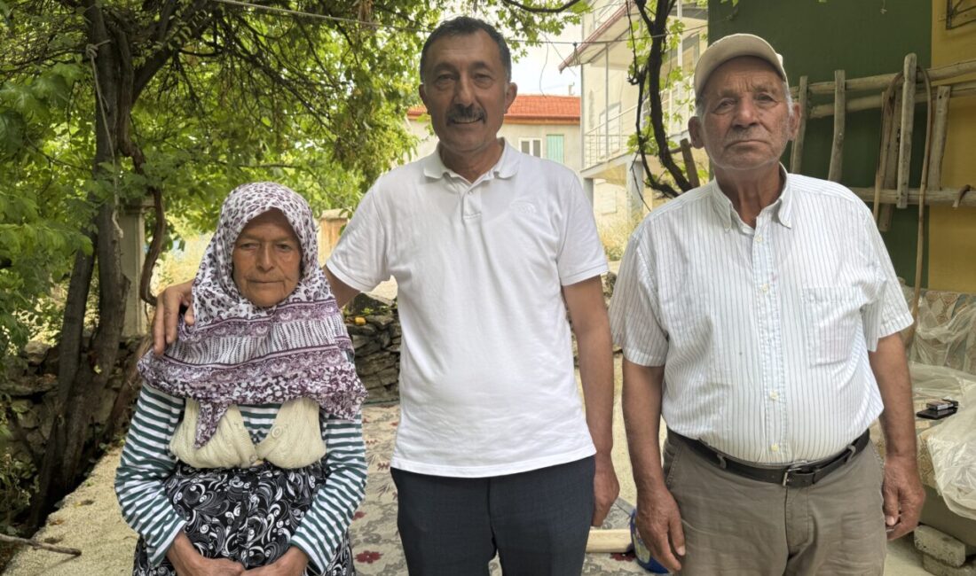 AFYONKARAHİSAR (AA) – Afyonkarahisar'ın Bolvadin ilçesinde yaşayan yaşlı çift, iki