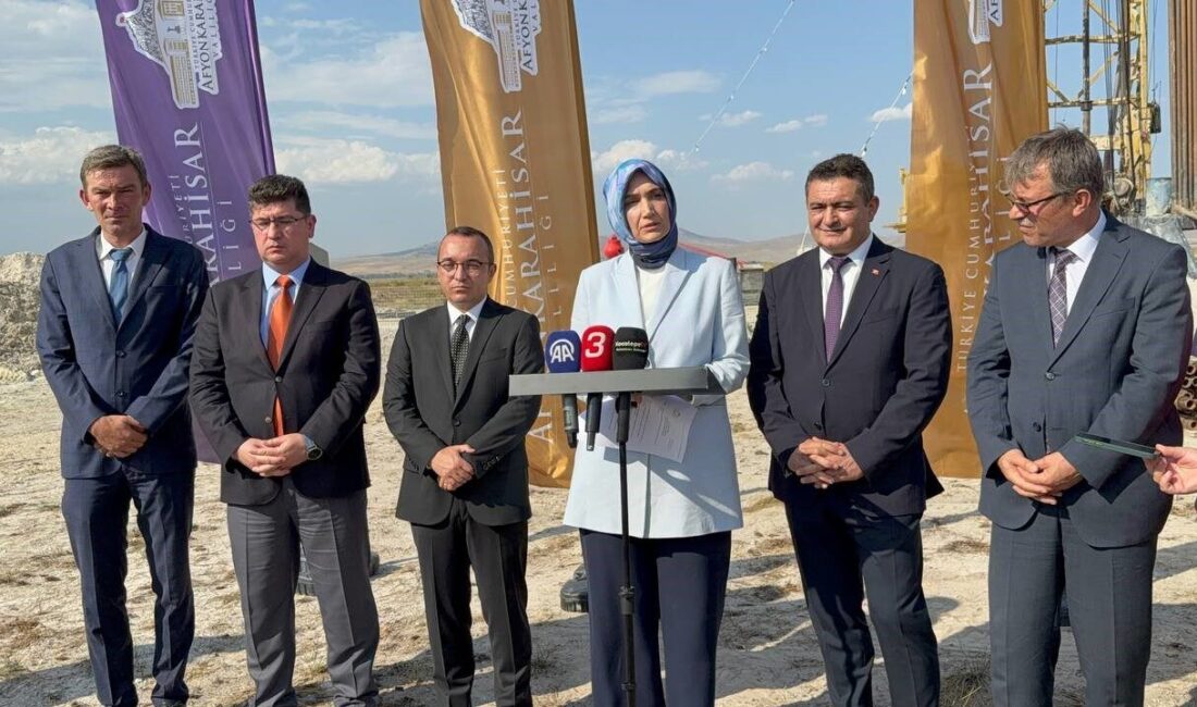 Afyonkarahisar Valisi Yiğitbaşı, kentin jeotermal seracılıktaki başarısına dikkat çekerek, "Organize