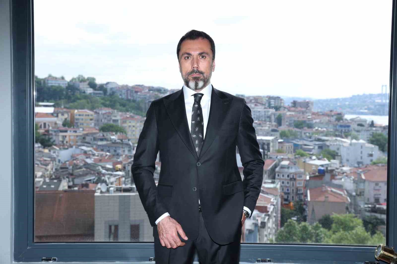 Finans piyasaları üzerine çalışan bir şirketin yönetim kurulu başkanı, 2025'in