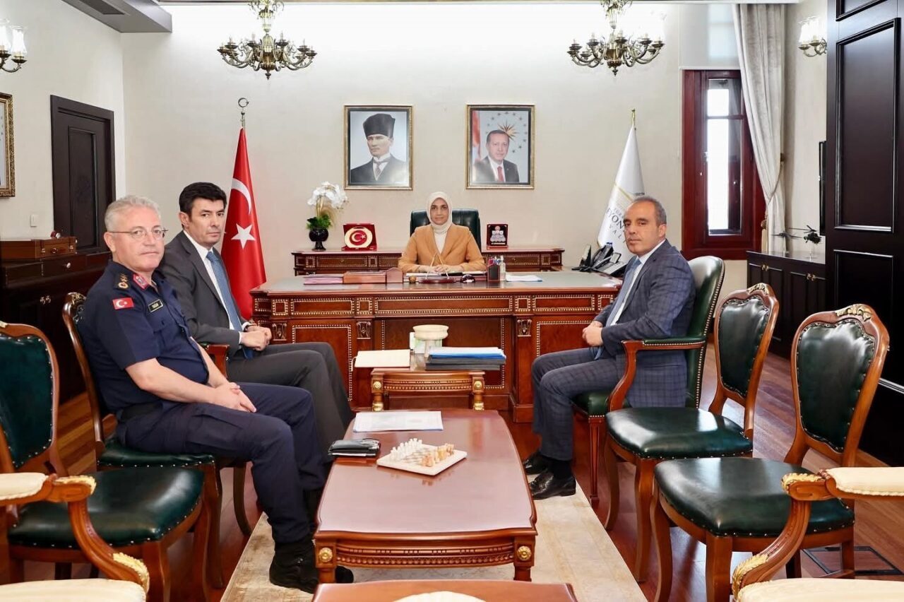 Afyonkarahisar’da gerçekleştirilen asayiş toplantısında özellikle orman yangınlarına karşı alınan tedbirler