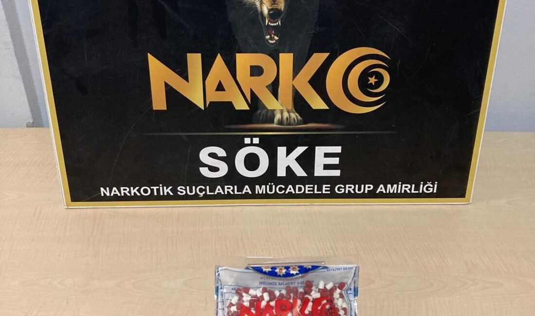 Aydın'ın Söke ilçesinde, üzerlerinde uyuşturucu ele geçirilen 2 şüpheli tutuklandı.