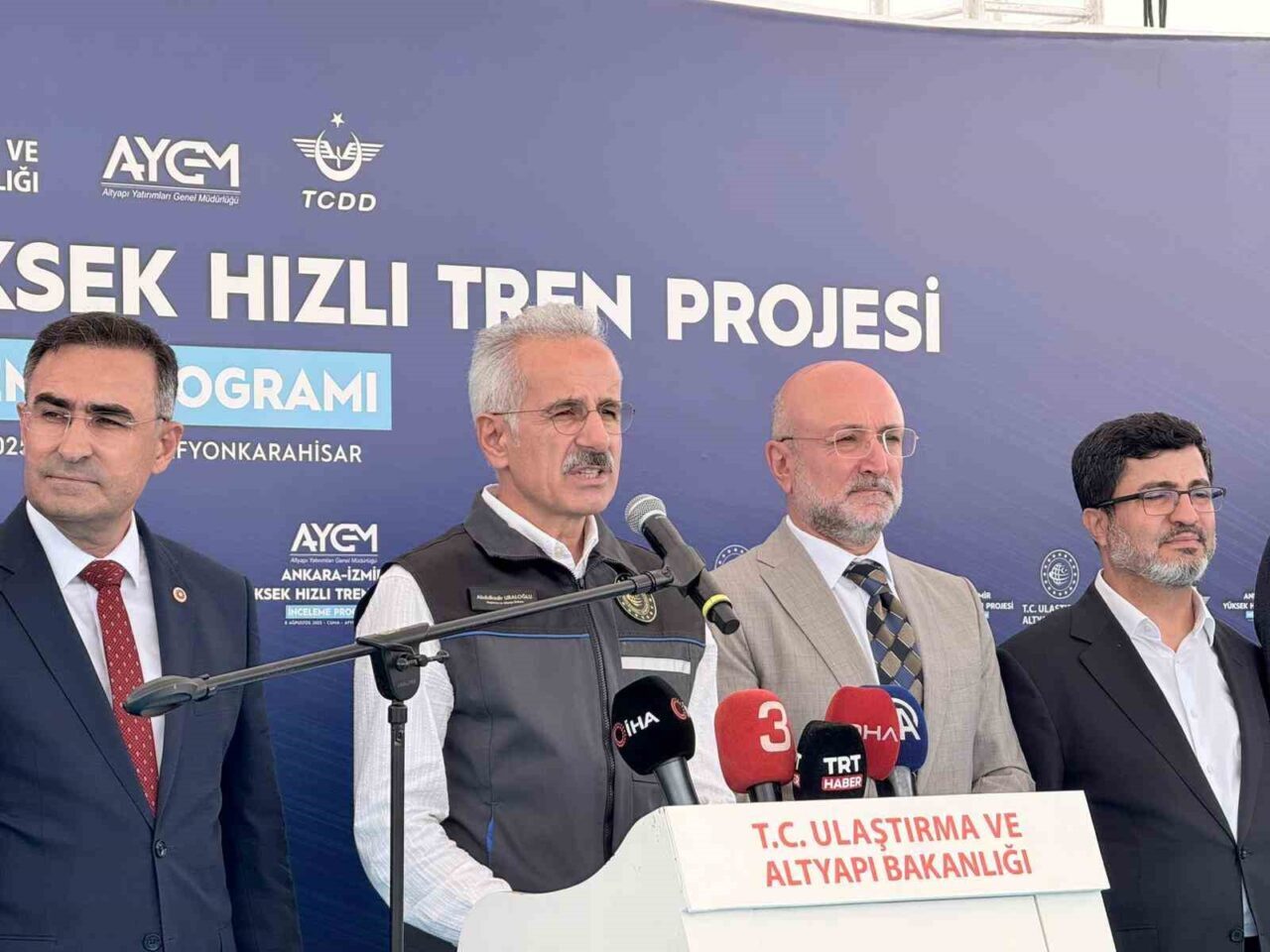 Ulaştırma ve Altyapı Bakanı Abdulkadir Uraloğlu, "Toplam 505 kilometre uzunluğunda