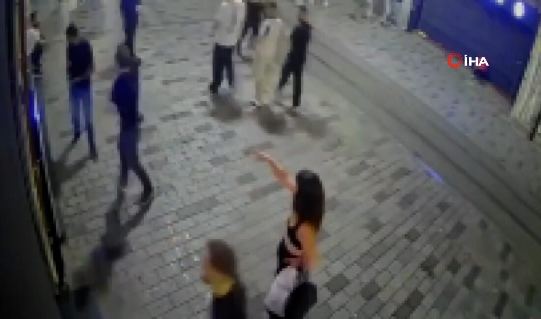 İstanbul Taksim'de bir eğlence mekanında başlayan kıskançlık kavgası, bıçaklı saldırıya