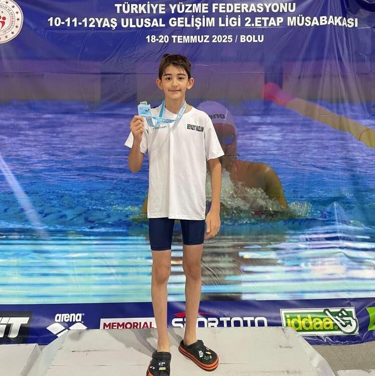 Bilecik’i temsil eden sporcu Mehmet Efe Kal, ’11-12 Yaş Ulusal