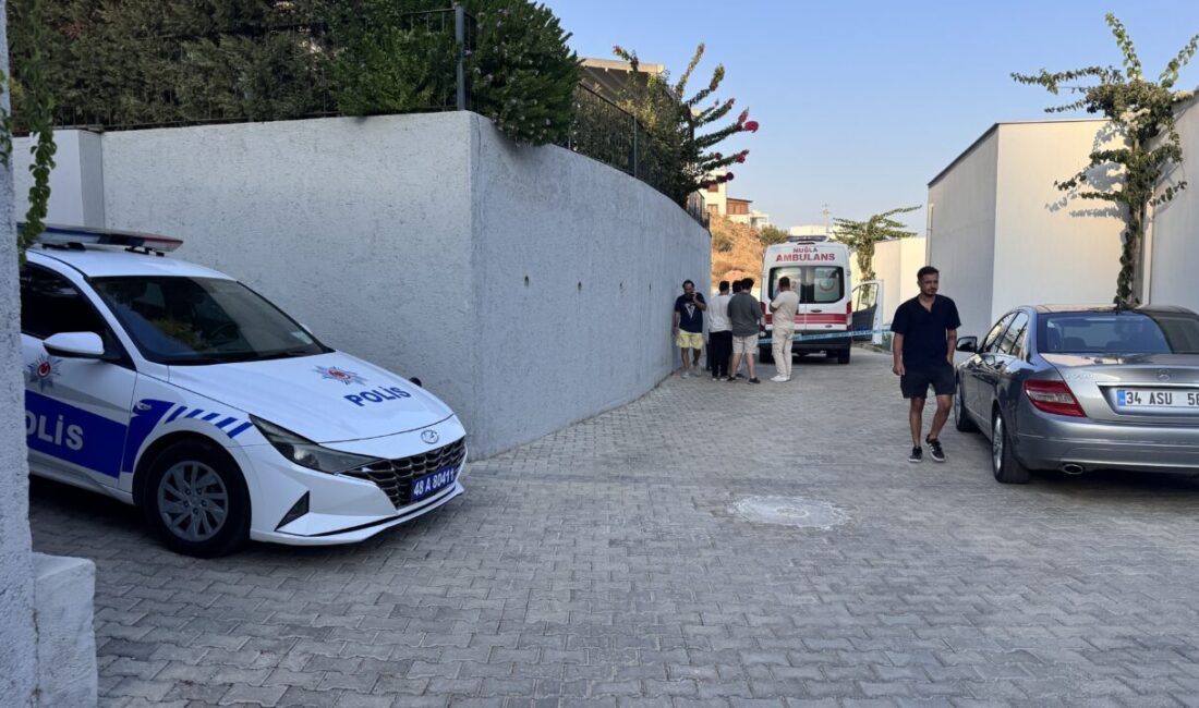 Muğla'nın Bodrum ilçesinde 2 kişi, evde başından silahla vurulmuş halde