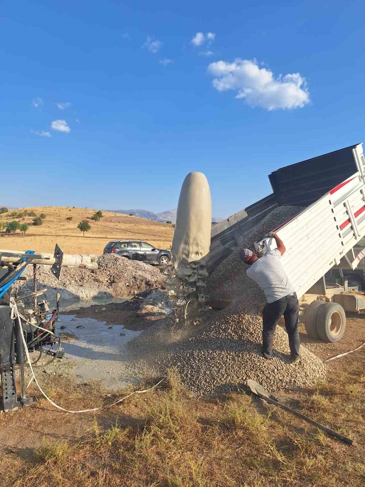 Afyonkarahisar’ın Şuhut ilçesine bağlı Bozan köyünde İl Özel İdaresi tarafından