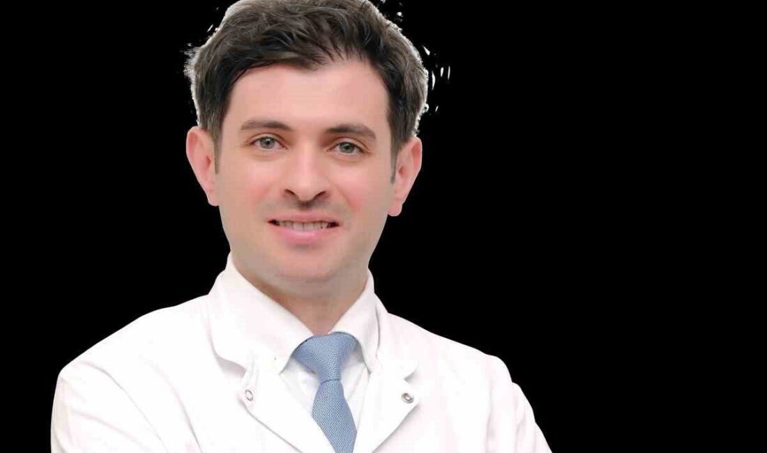 Burun estetiğinin kişinin özgüvenini arttırdığına dikkat çeken Plastik, Rekonstrüktif ve