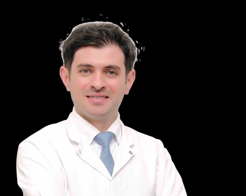 Burun estetiğinin kişinin özgüvenini arttırdığına dikkat çeken Plastik, Rekonstrüktif ve