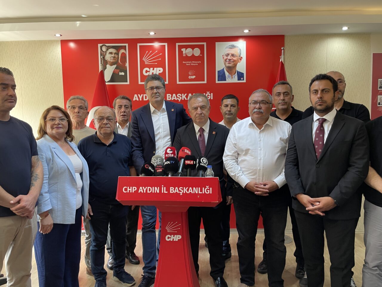 CHP Genel Başkan Yardımcıları Gökan Zeybek ve Ensar Aytekin, Aydın'da