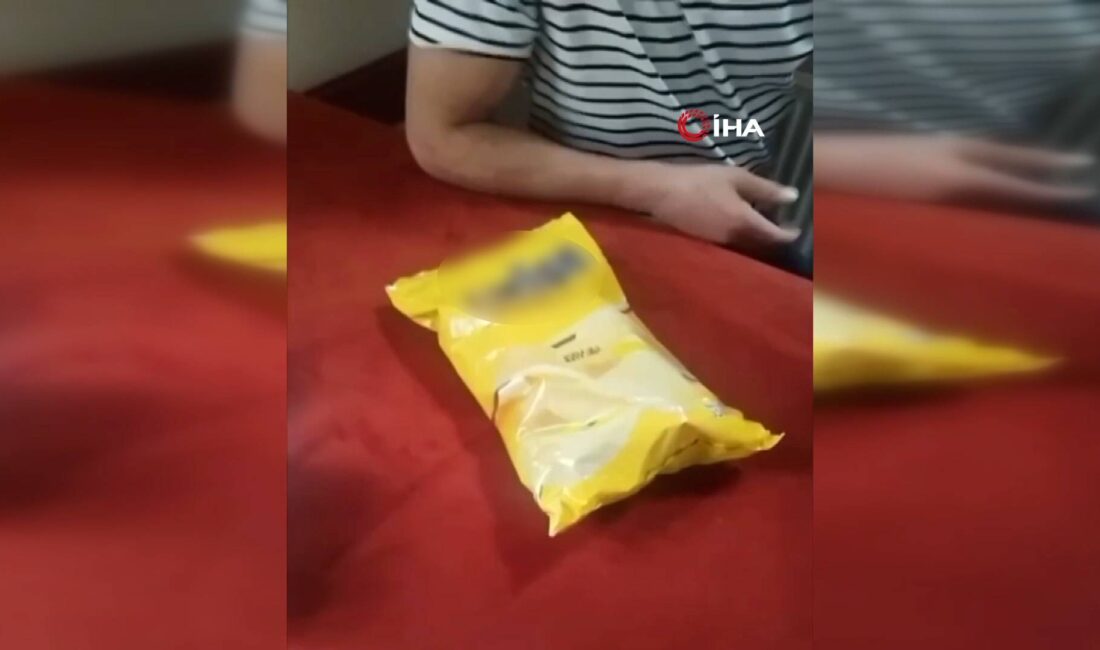 Samsun İl Emniyet Müdürlüğü'nün düzenlediği asayiş denetimlerinde, cips paketi içerisine