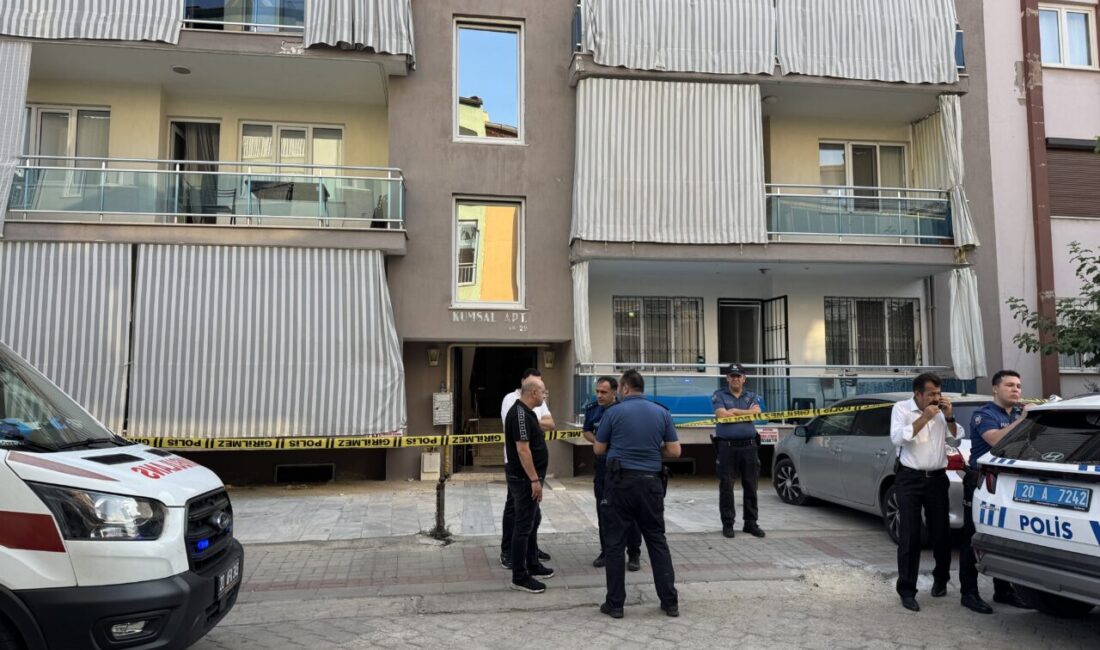 Denizli'nin Merkezefendi ilçesinde yıllık izindeki polis memuru, karısı ile 2