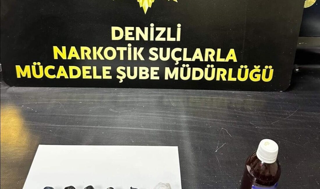 Denizli'de uyuşturucu operasyonunda gözaltına alınan 3 şüpheliden 2'si tutuklandı.