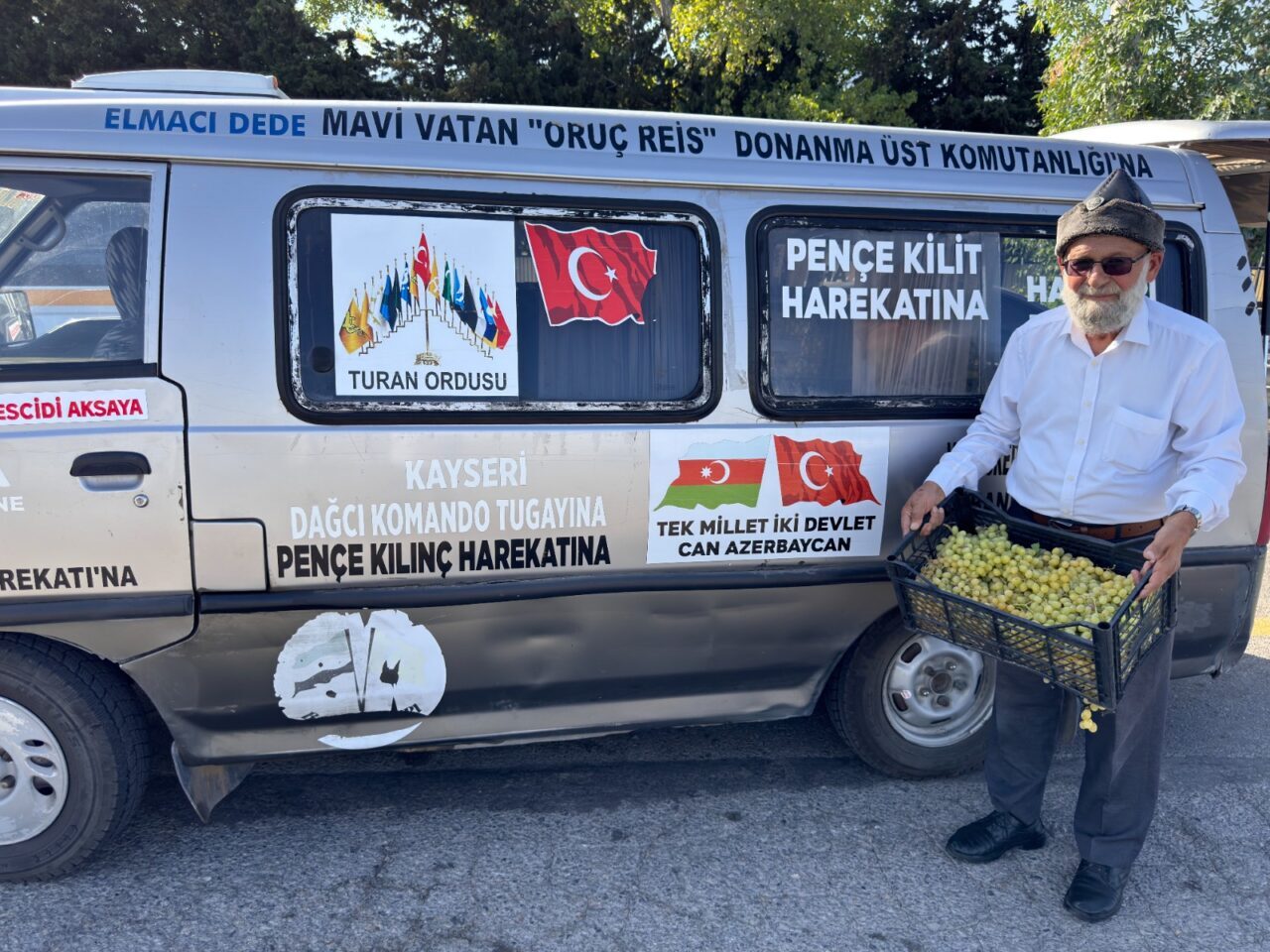 Denizli'de yaşayan 75 yaşındaki Muhammet Yılmaz, Ege Ordusu Komutanlığı'nda görev