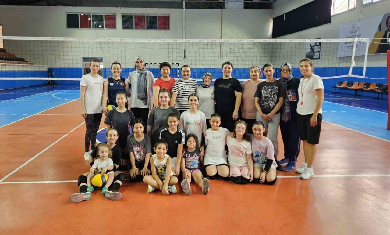 Eskişehir’de yürütülen ’Evinin Sultanları Projesi’ sayesinde birçok kadın sporla buluşarak