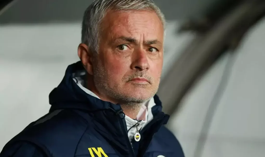 Süper Lig devi Fenerbahçe, teknik direktör Jose Mourinho ile yollarını