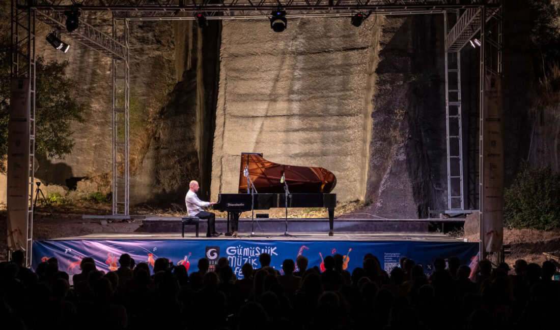 Macar piyanist Istvan Szekely, “22. Gümüşlük Müzik Festivali” kapsamında Bodrum’da