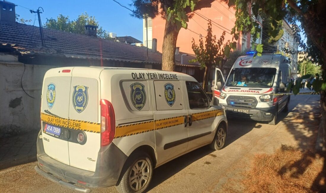 Manisa’nın Salihli ilçesinde 16 yaşındaki kız çocuğu, evinde bıçaklanmış halde