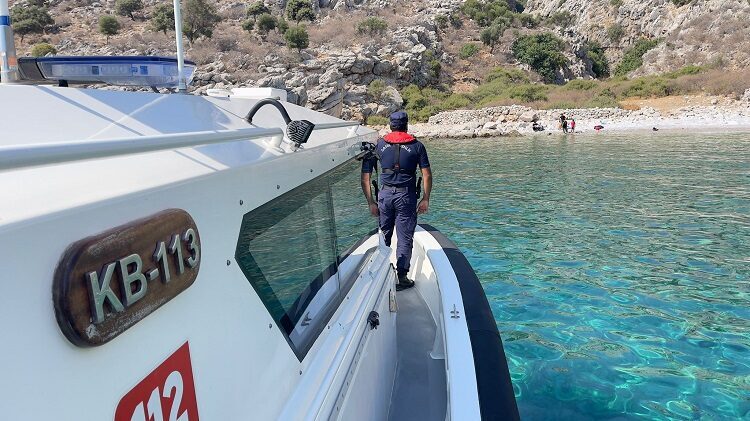Muğla’nın Marmaris ilçesinde 9’u çocuk 29 düzensiz göçmen yakalandı, 8’i