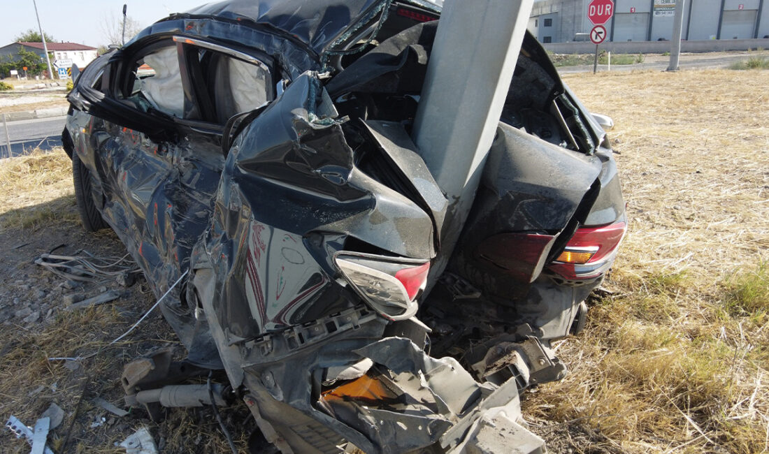 Edirne'nin Havsa ilçesinde meydana gelen trafik kazasında, bir kamyon ile