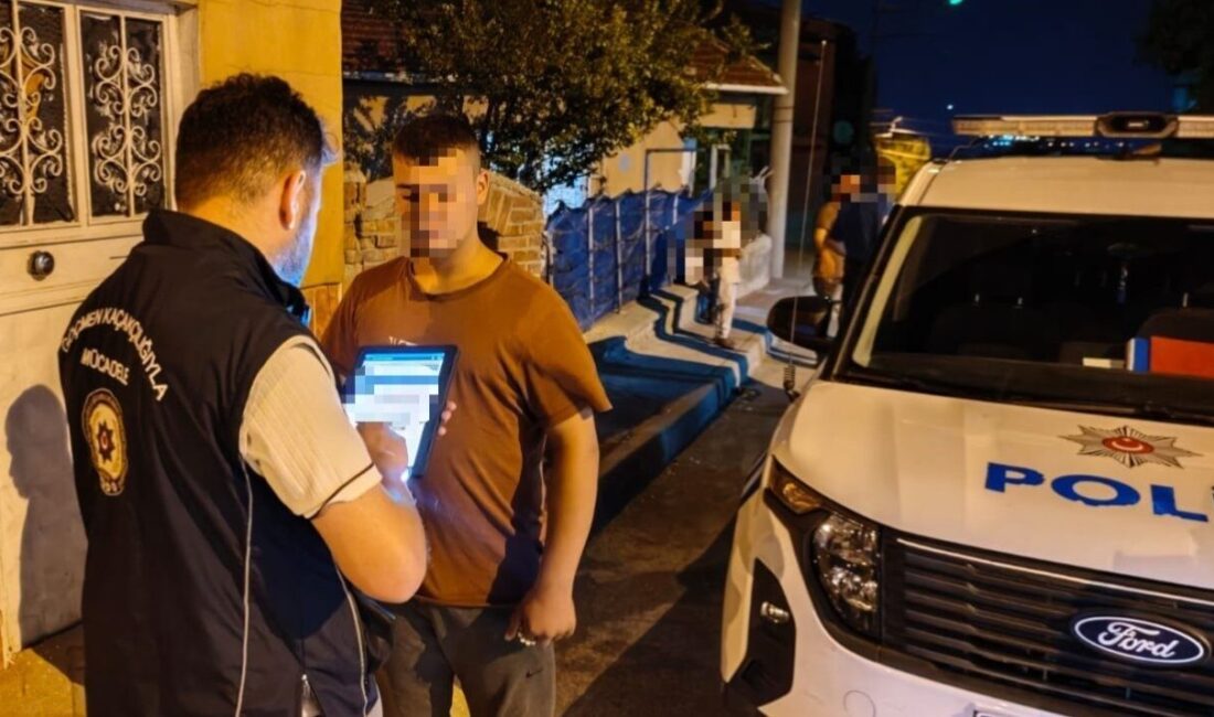 Eskişehir’de polis ekiplerince düzensiz göçle mücadele amacıyla denetim yapıldı.