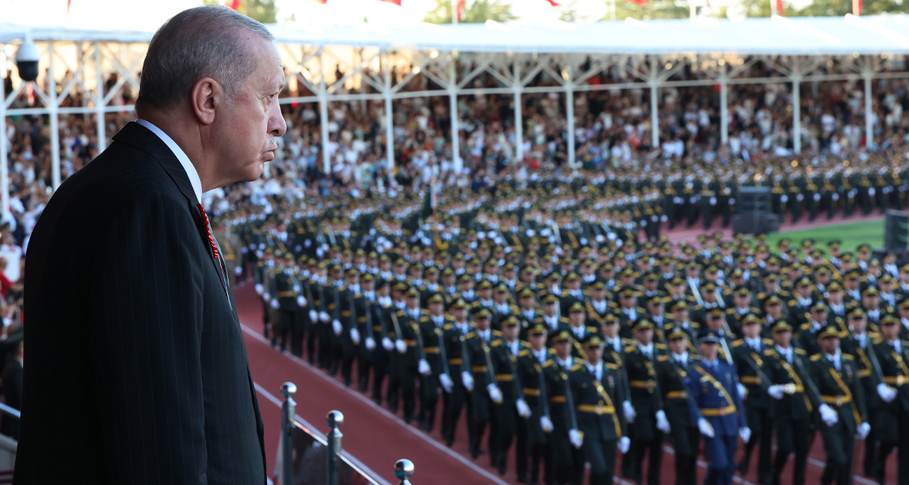 Ankara'da düzenlenen Milli Savunma Üniversitesi Harp Okulları Mezuniyet Töreni'ne katılan