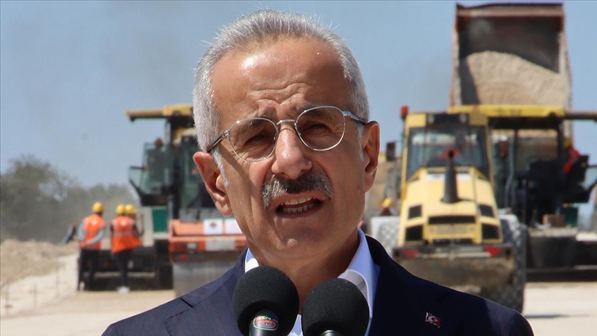 Ulaştırma ve Altyapı Bakanı Abdulkadir Uraloğlu, Kahramanmaraş merkezli depremler sonrası