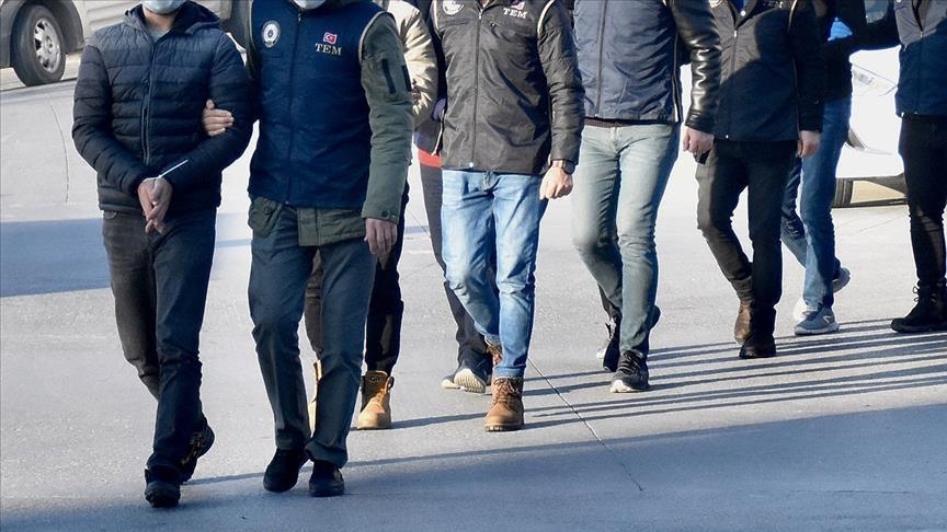 İzmir Büyükşehir Belediyesine yönelik "iş makinesi ve araç kiralanması hizmet