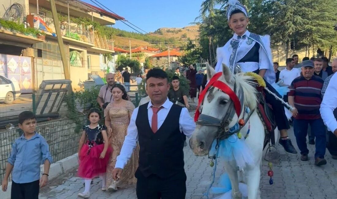 Afyonkarahisar’da yıllardır unutulmayan gelenekler yaşatılmaya devam ediyor.