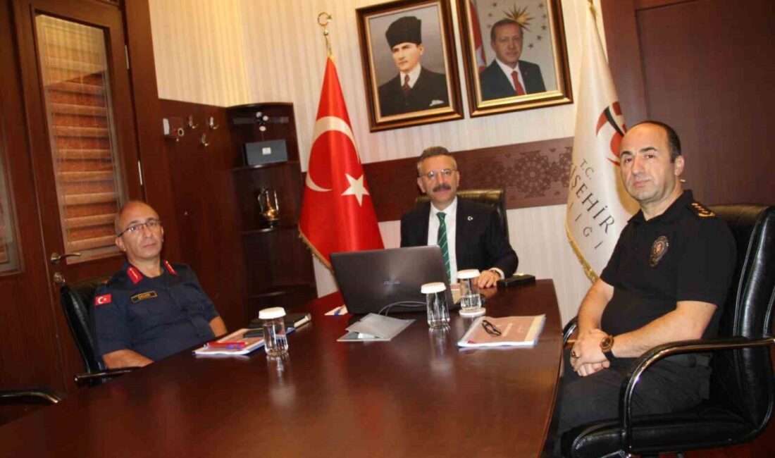 Vali Hüseyin Aksoy, Temmuz Ayı Güvenlik Bilgilendirme Toplantısı’nda, güvenlik alanında