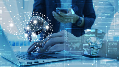 Bilişim Uzmanı Hakan Topuzoğlu, giderek yaygınlaşan yapay zeka platformlarına yöneltilen