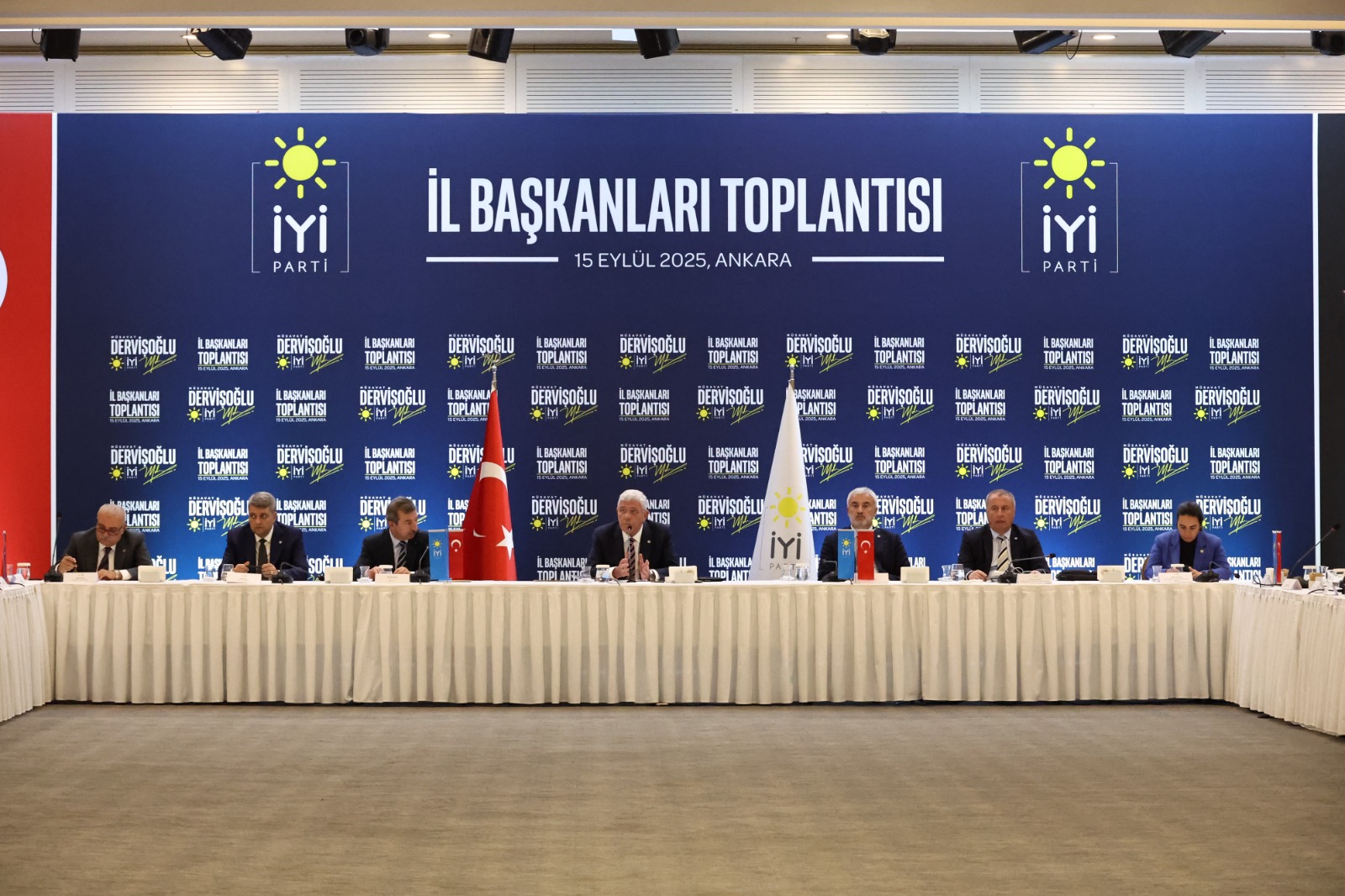 İYİ Parti Genel Başkanı Müsavat Dervişoğlu, Ankara’da 81 il başkanı