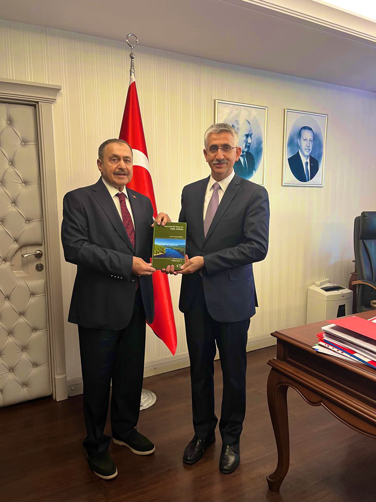 Orman ve Su İşleri eski Bakanı Prof. Dr. Veysel Eroğlu,