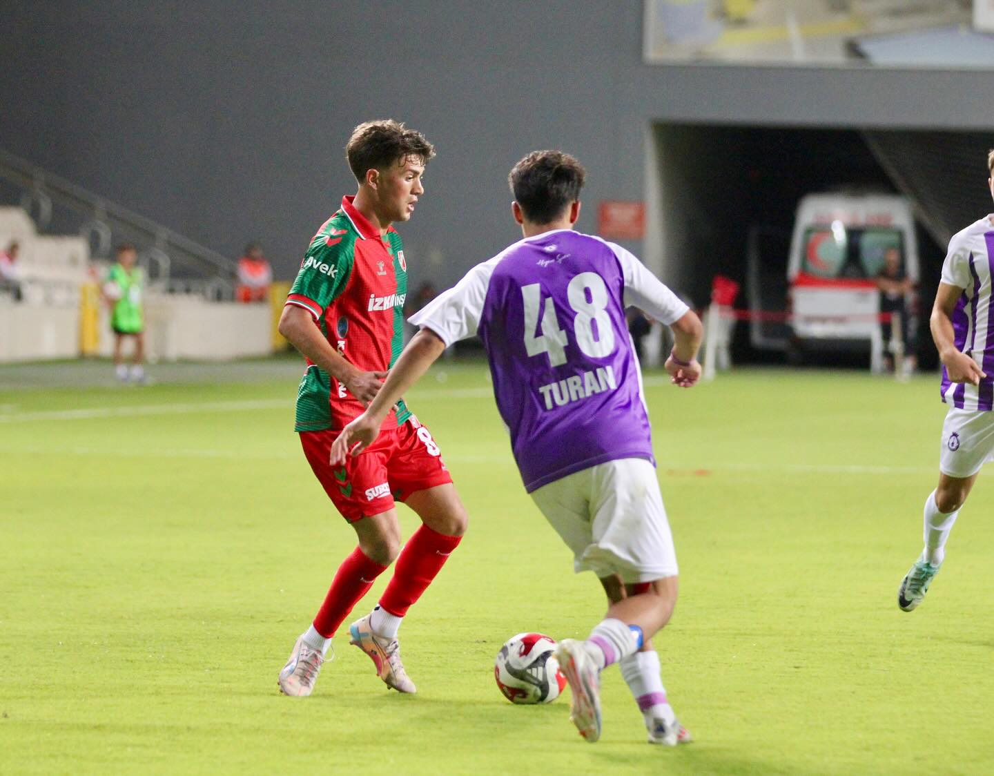 Afyonspor, yeni sezonun ilk iç saha maçında taraftar desteğini artırmak