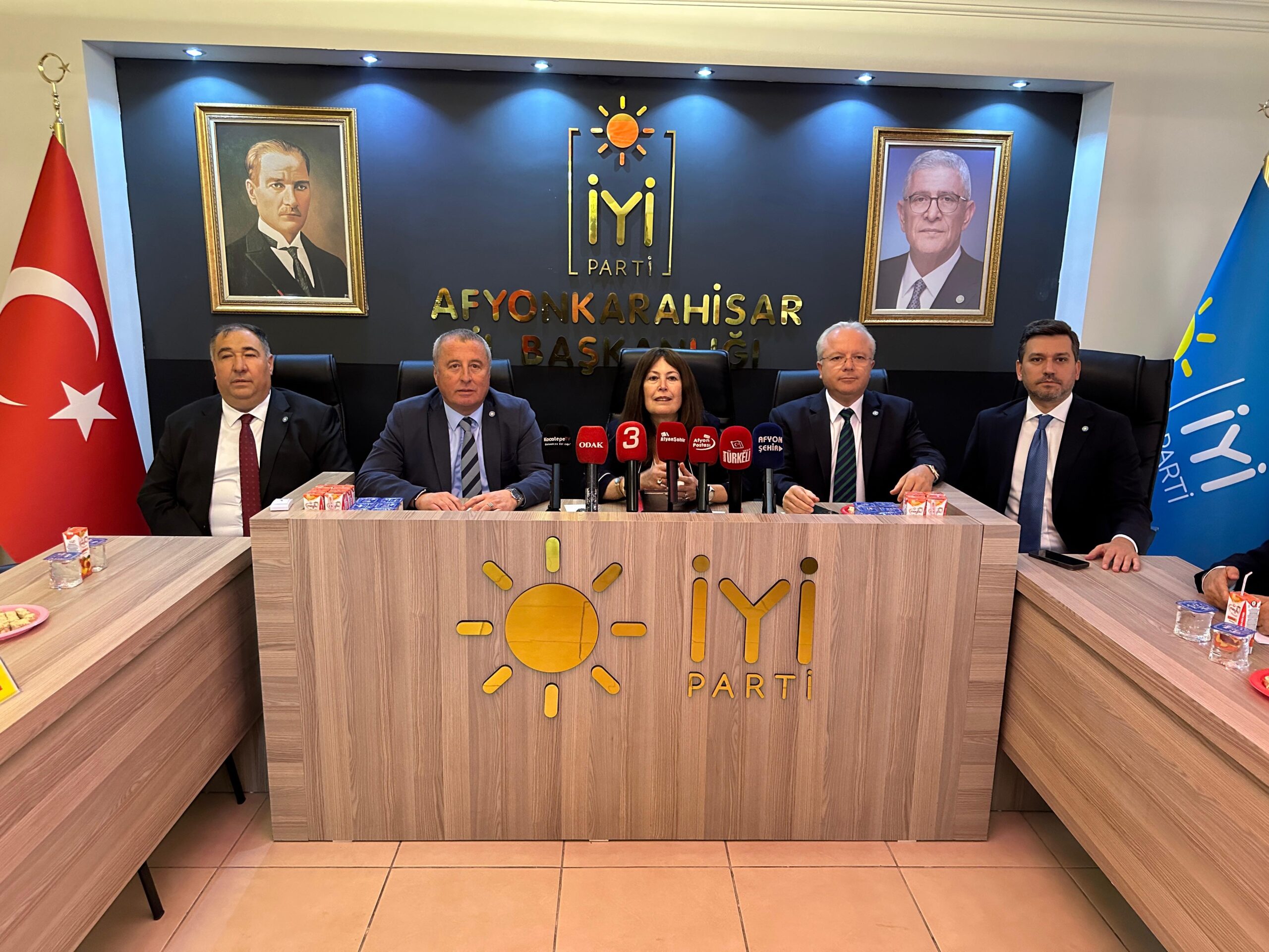 İyi Parti Afyonkarahisar İl Başkanlığı tarafından düzenlenen basın toplantısında, parti