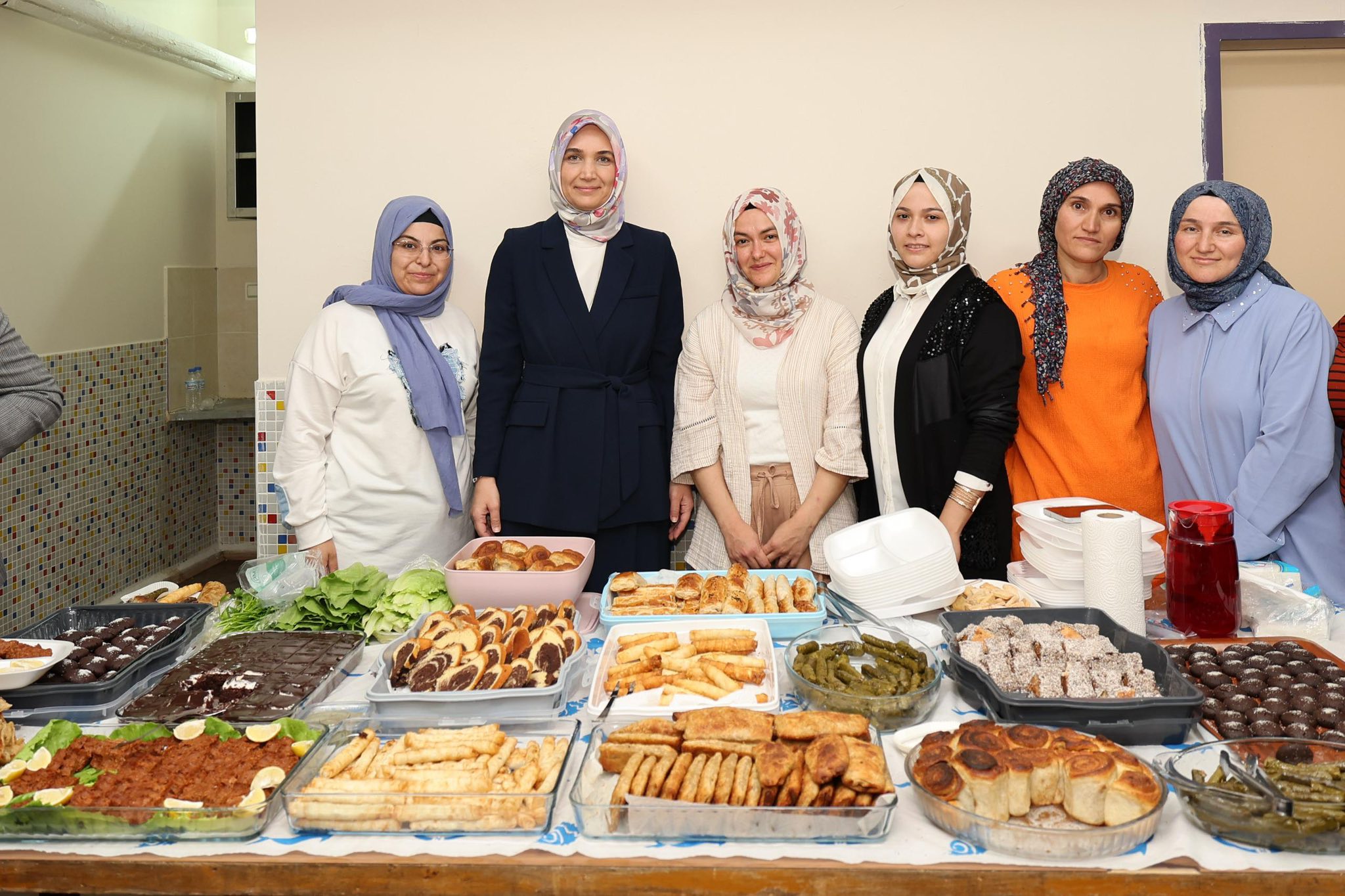 Afyonkarahisar Valisi Kübra Güran Yiğitbaşı, dün Ertuğrul Gazi Ortaokulu’nda gerçekleştirilen