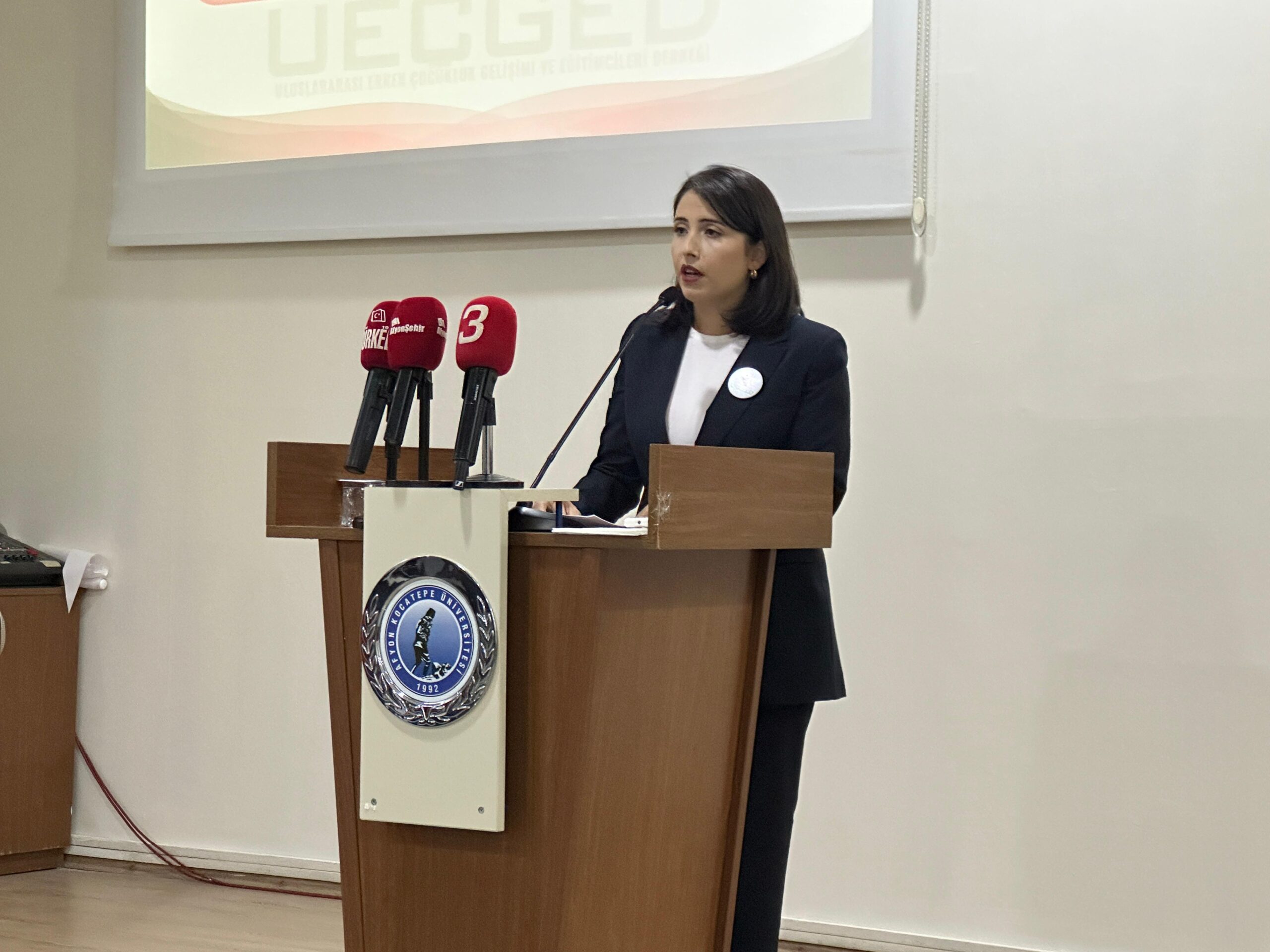 Afyonkarahisar’da Uluslararası Erken Çocukluk Gelişimi ve Eğitimcileri Derneği tarafından yürütülen,