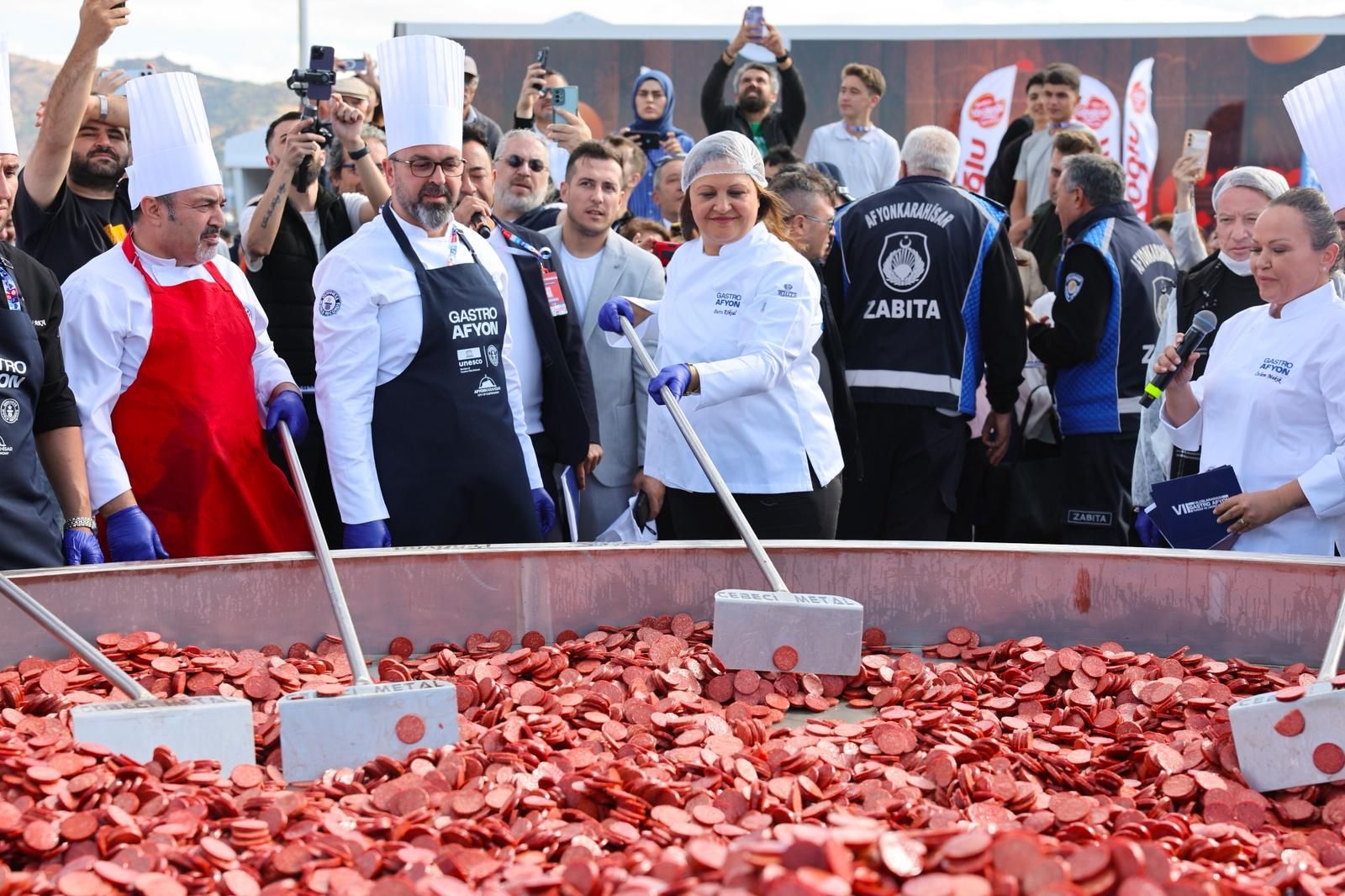 Afyonkarahisar, 7. Uluslararası Gastro Afyon Festivali ile mutfağını ve kültürünü