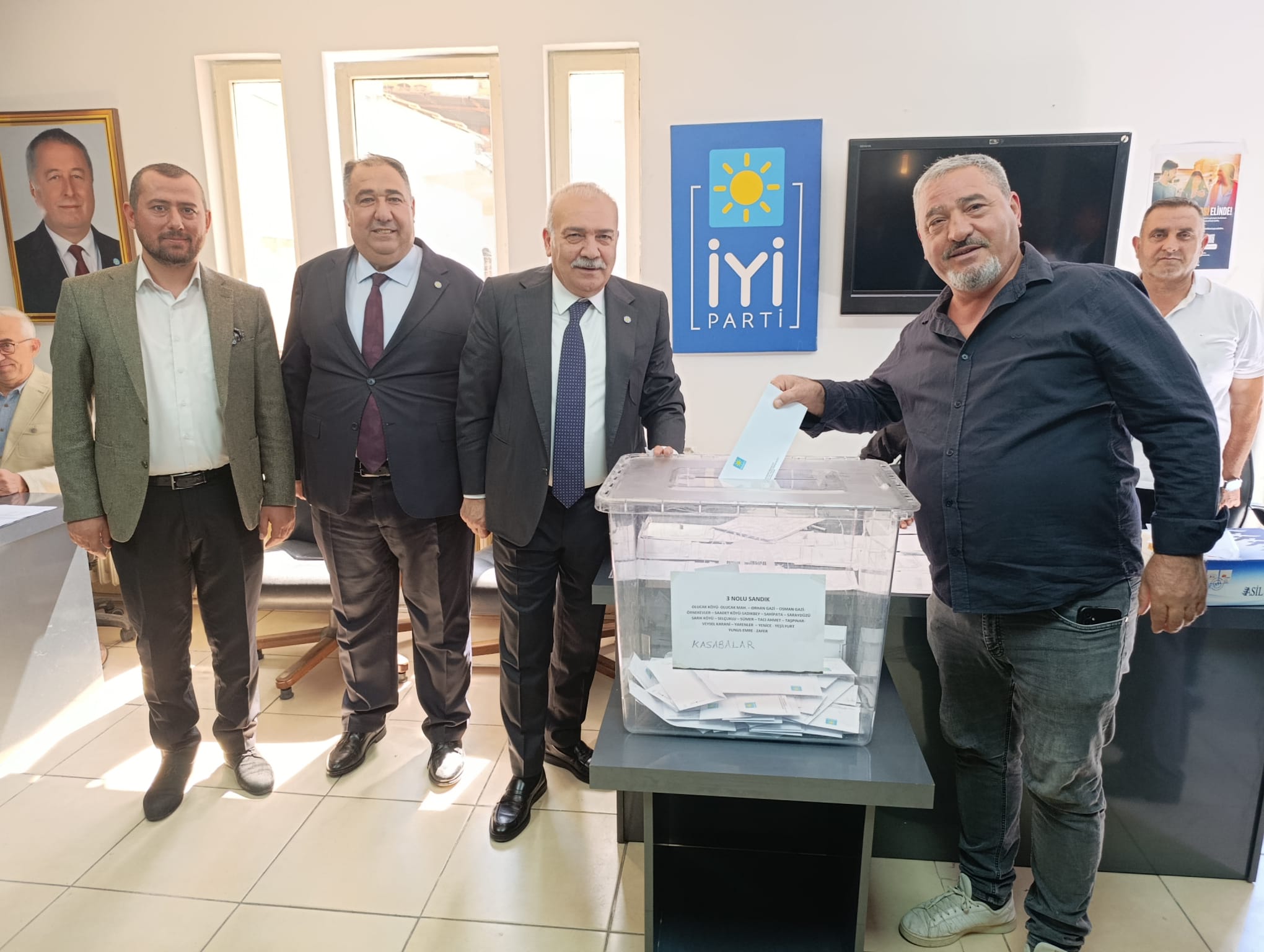İYİ Parti Afyonkarahisar Merkez İlçe Başkanlığında, yaklaşan kongre öncesi delege
