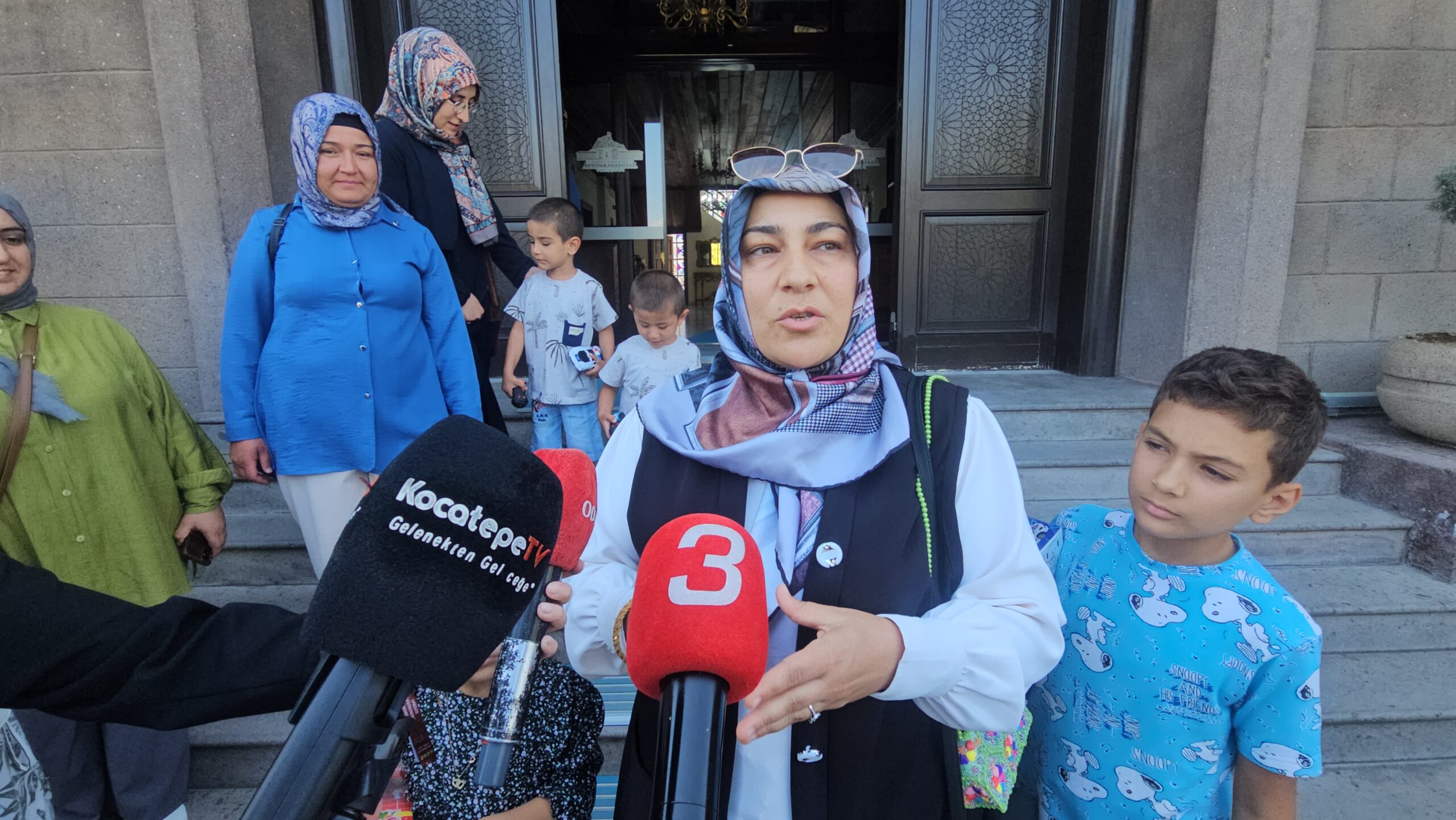 Afyonkarahisar Belediyesi’nin Karşıyaka ve Kanlıca bilgi evlerini kreş ve gündüz