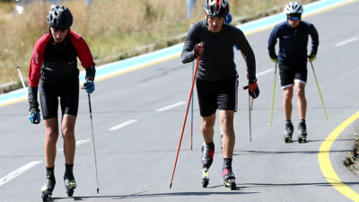 Kayaklı koşuda 14 ve 16 yaş altı milli takım sporcuları,