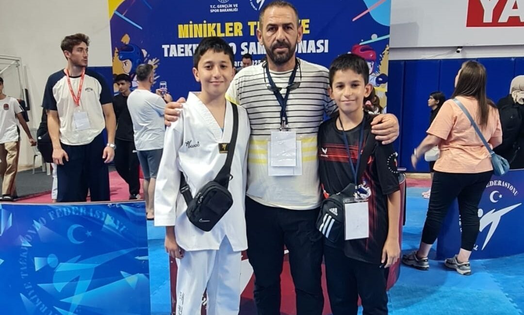 Ankara’da düzenlenen Minikler Türkiye Taekwondo Şampiyonası, Afyonkarahisar’dan katılan sporcuların elde