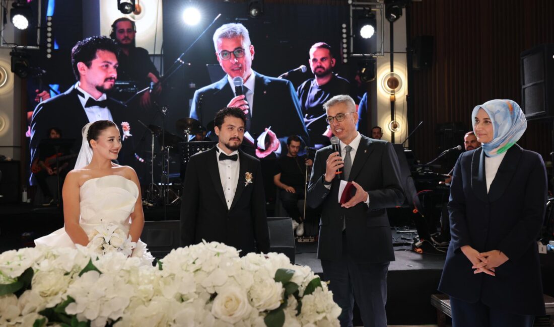 Afyonkarahisar Valisi Doç. Dr. Kübra Güran Yiğitbaşı ve Sağlık Bakanı