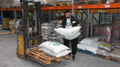 Afyonkarahisarlı genç sporcu Hasan Sait Emrem, gündüzleri toptan gıda deposunda