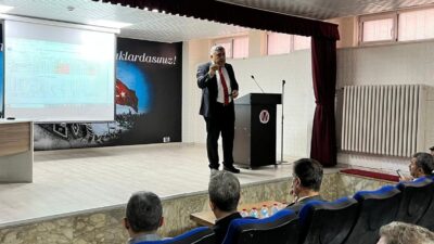 Afyonkarahisar İl Milli Eğitim Müdürü Miraç Sünnetci, İscehisar ilçesinde bir
