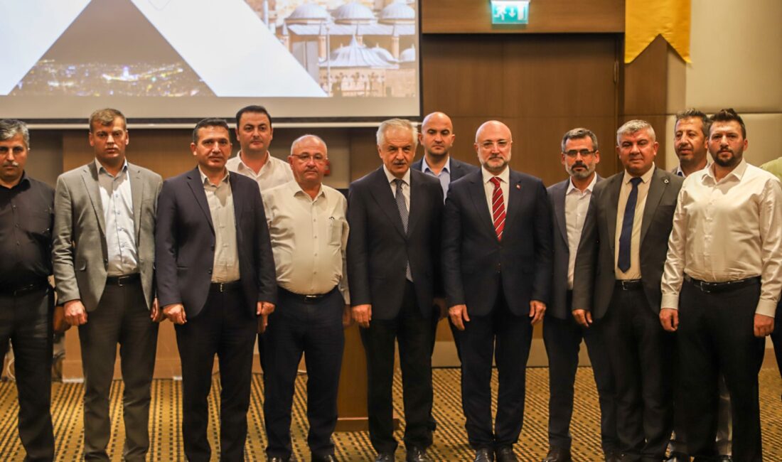 AK Parti Afyonkarahisar İl Başkanı Turgay Şahin, il başkan yardımcıları