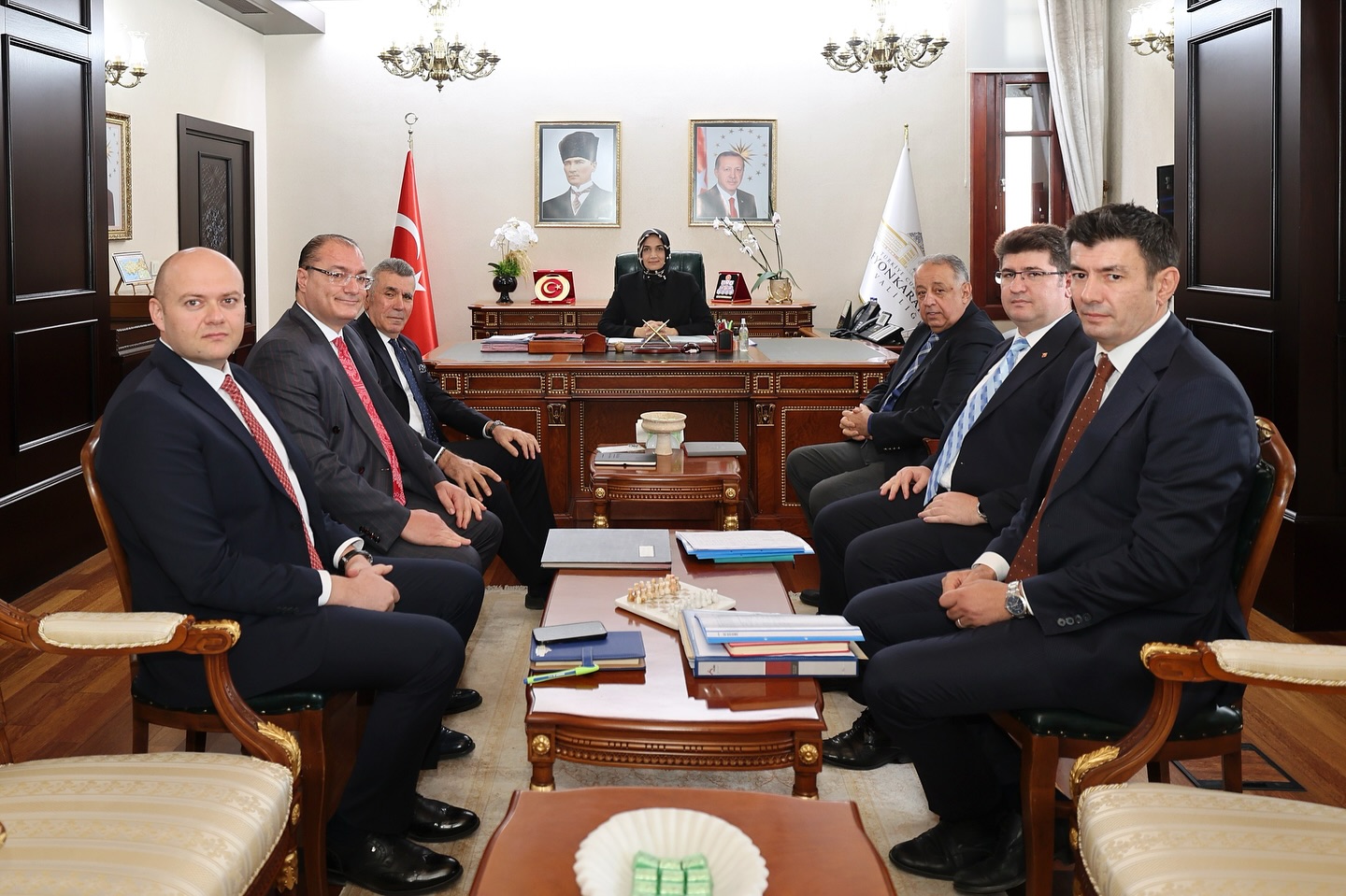 Afyonkarahisar Valisi Kübra Güran Yiğitbaşı başkanlığında, kentte yürütülen projeler ve