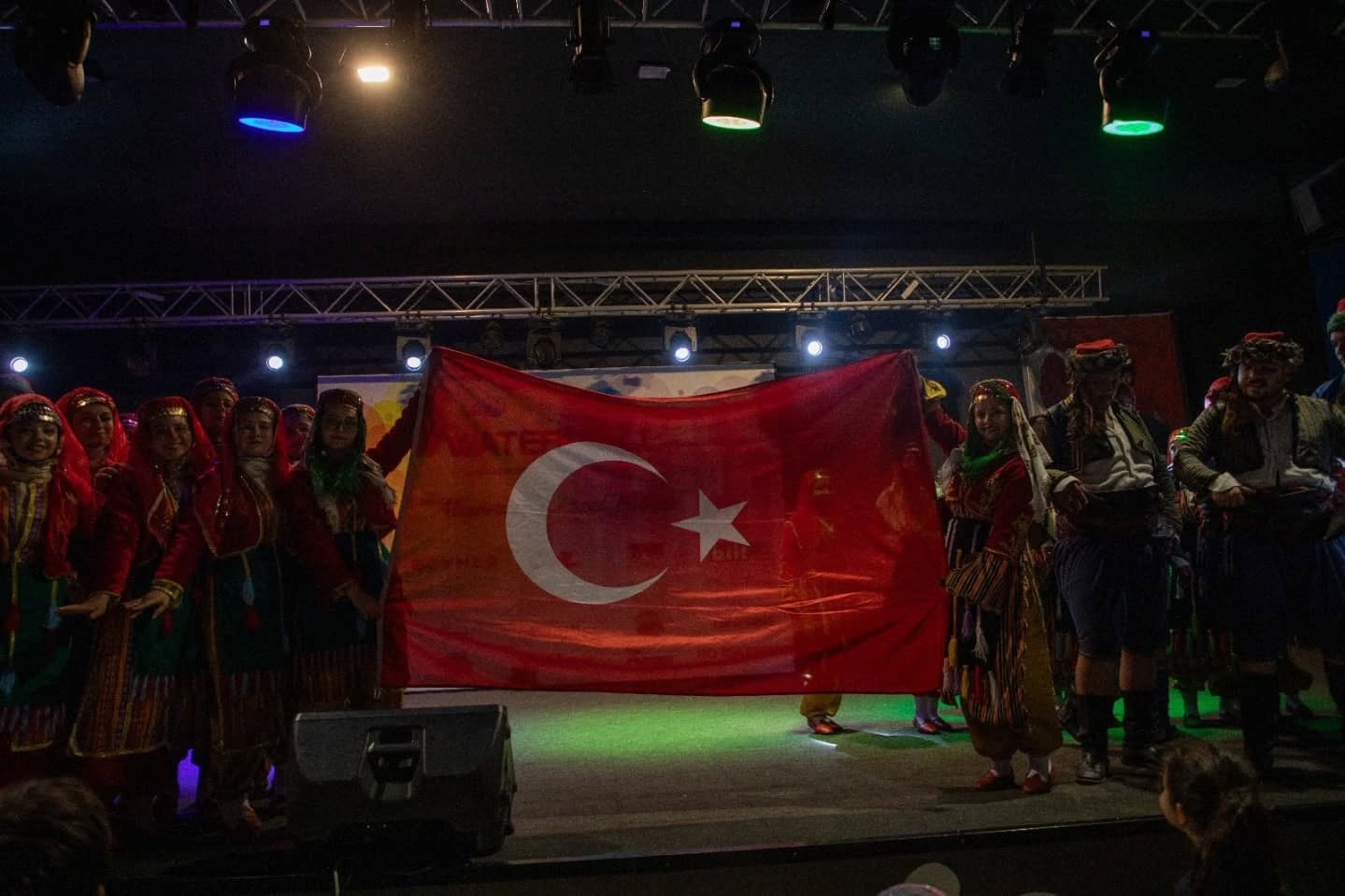 Afyonkarahisar Belediyesi, Zafer Haftası kutlamaları kapsamında kentin sosyal yaşamına renk