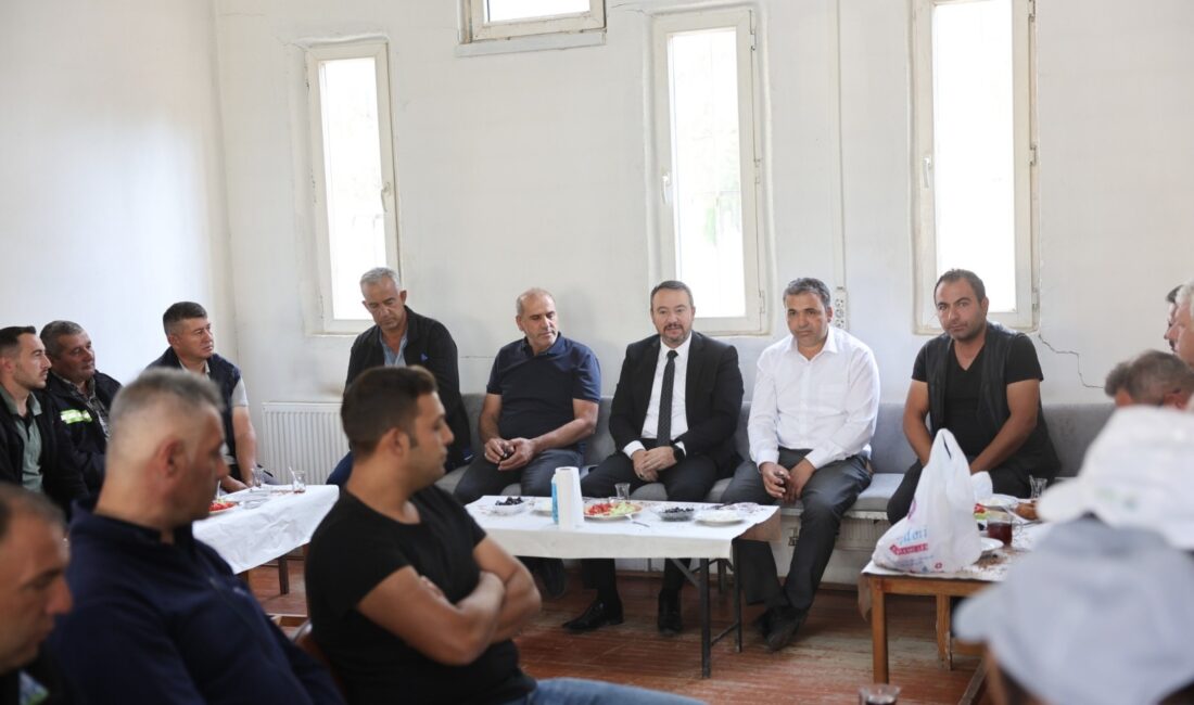Sandıklı Belediye Başkanı Adnan Öztaş, belediye birimlerine yönelik gerçekleştirdiği ziyaretler
